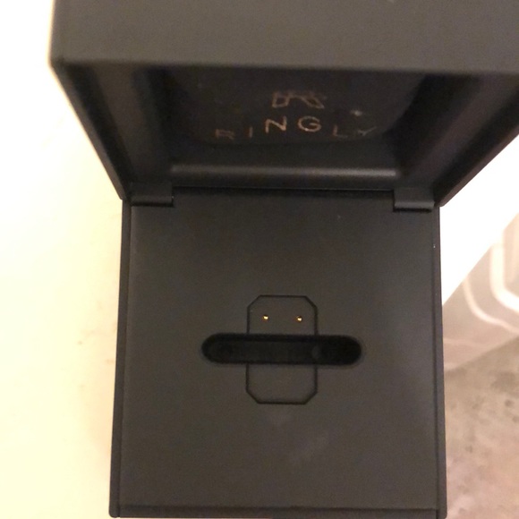 Tingly - Picture 4 of 7